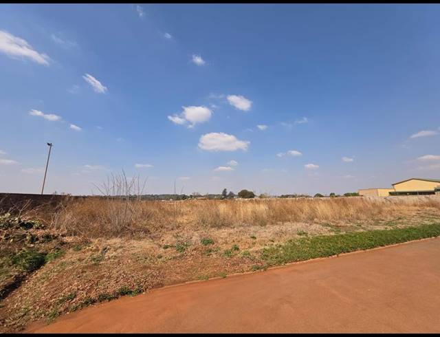 LAND FOR SALE IN BREDELL